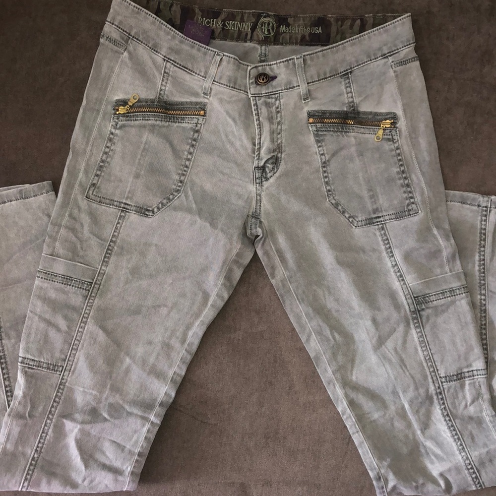 Women’s fitted  cargo pants